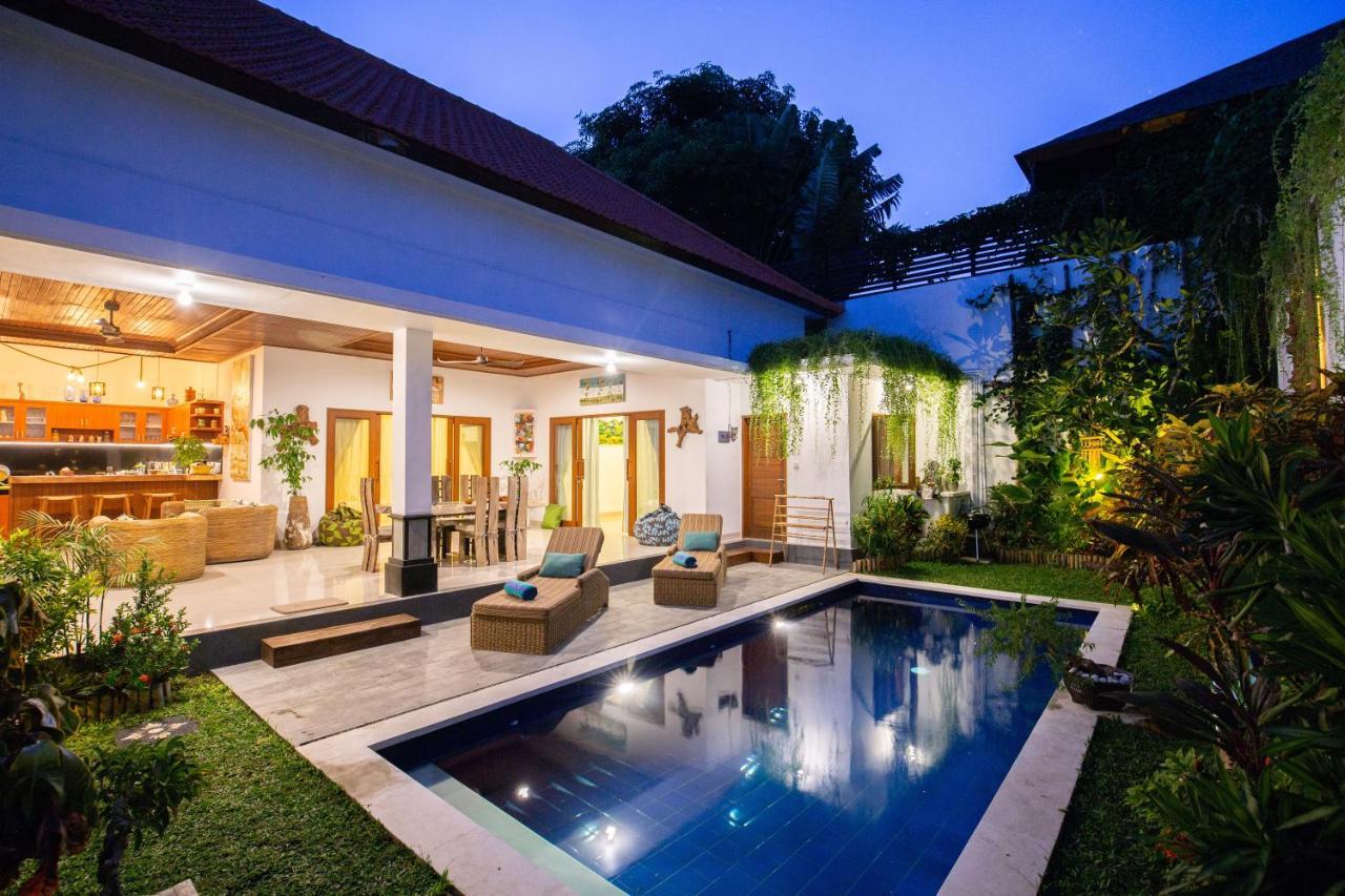 Masbro Art Villas Семиняк Екстериор снимка