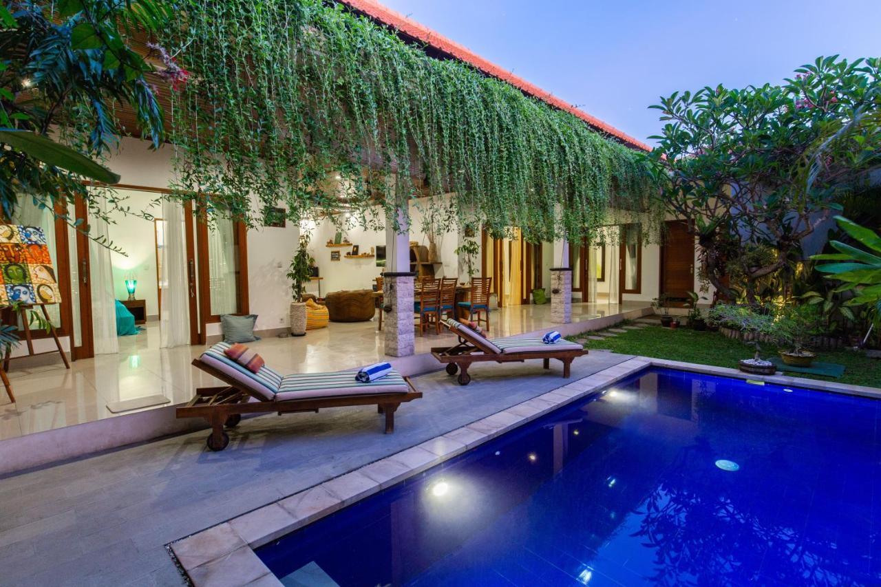 Masbro Art Villas Семиняк Екстериор снимка